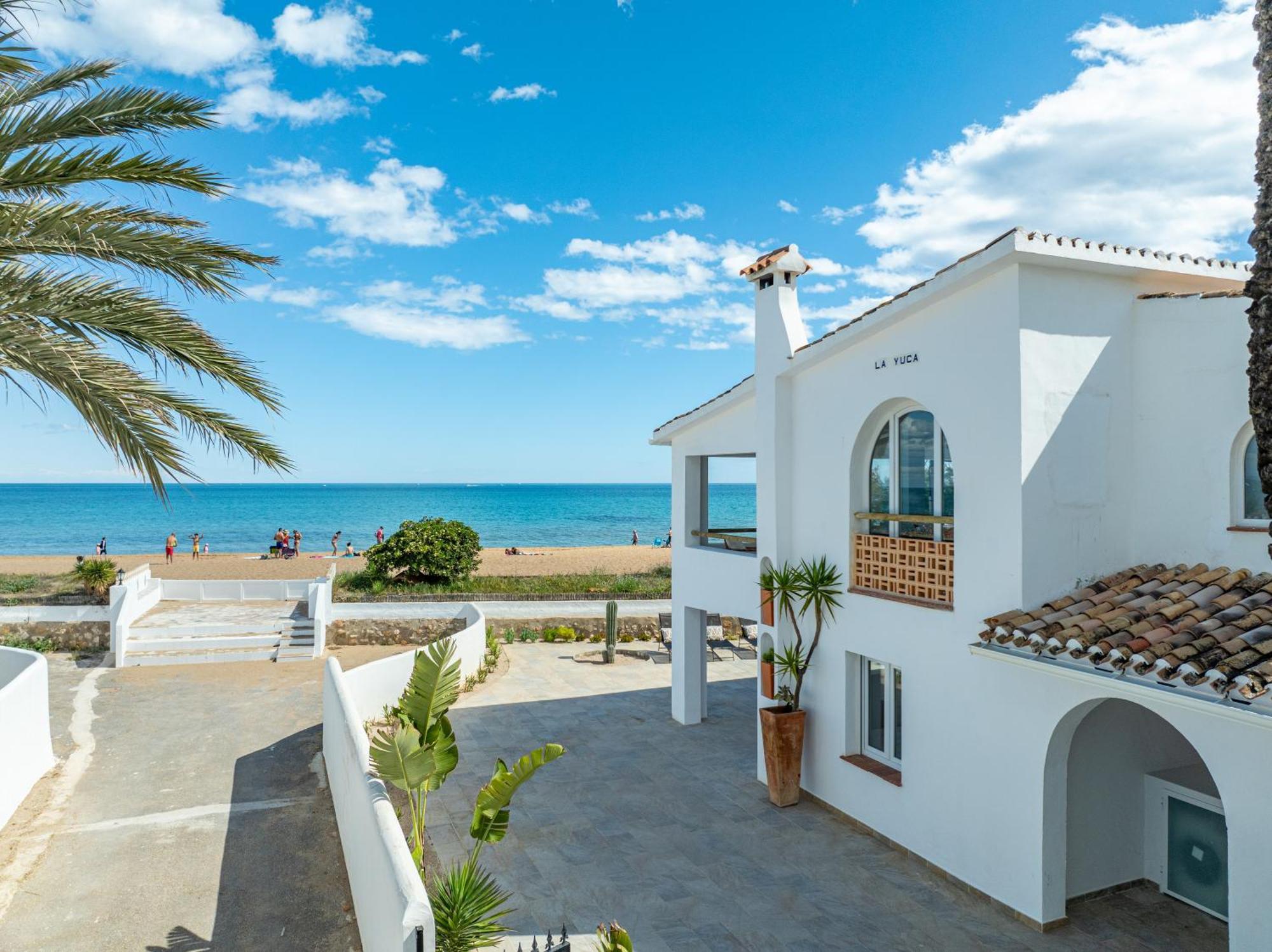 Urbanizacion El Oasis, 20 En 1ª Linea Playa Villa