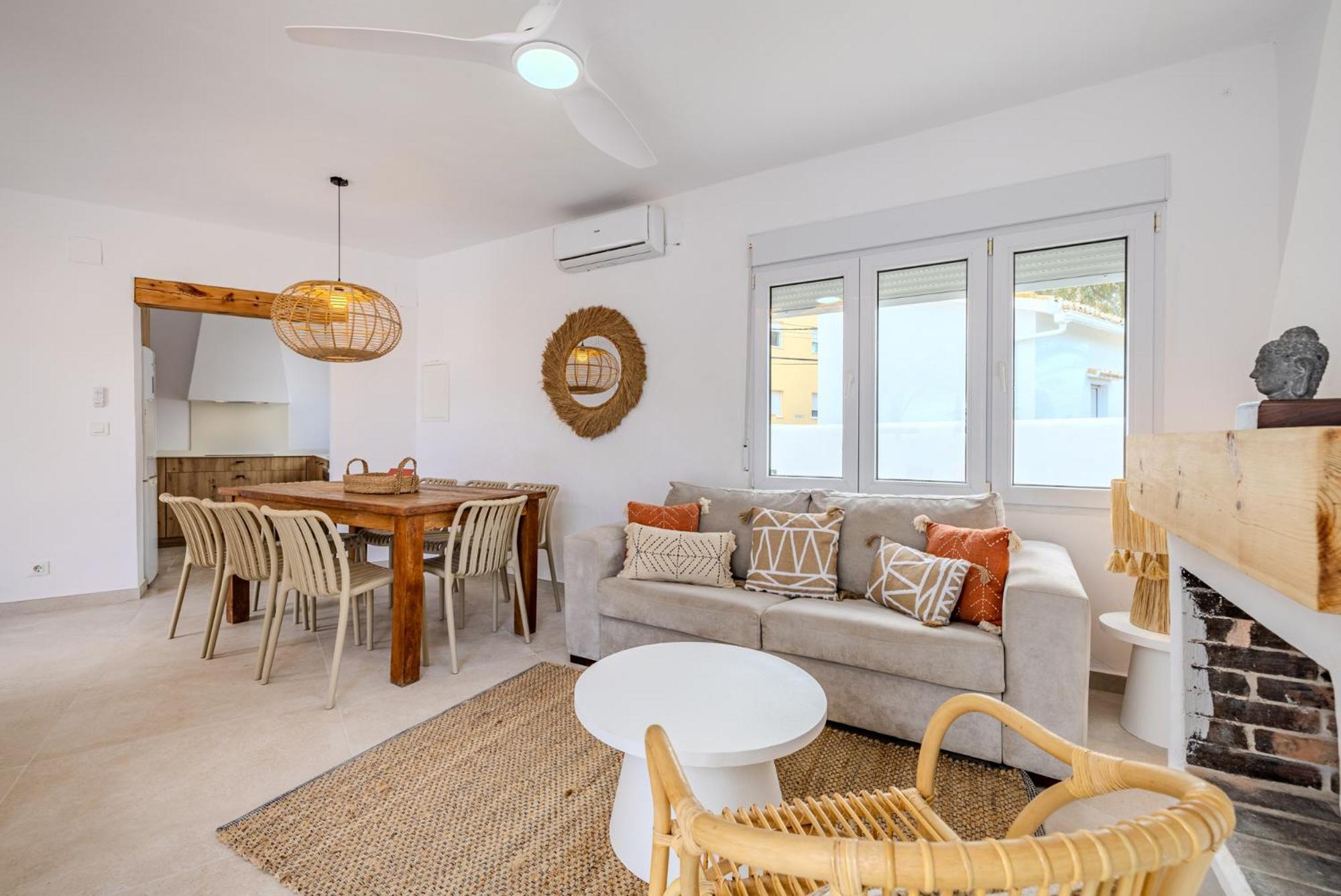 Urbanizacion El Oasis, 20 En 1ª Linea Playa Villa Dénia