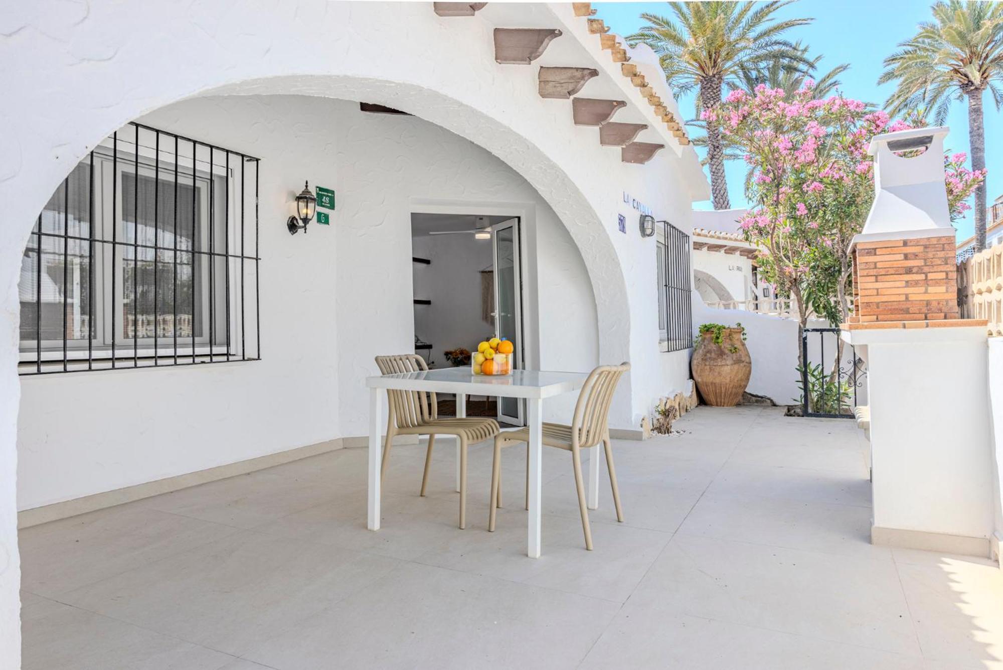 Villa Urbanizacion El Oasis, 20 En 1ª Linea Playa