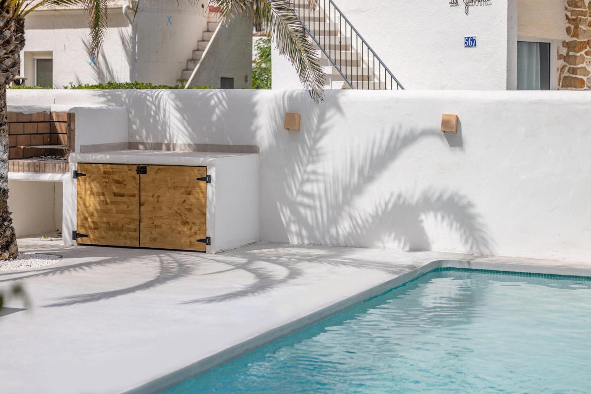 Villa Urbanizacion El Oasis, 20 En 1ª Linea Playa